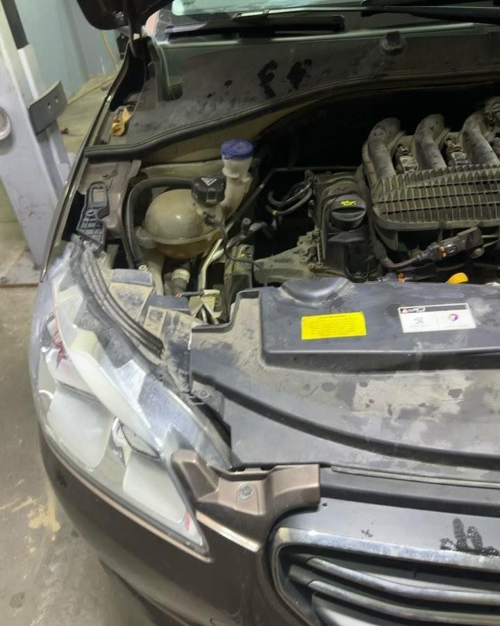 Pegueot.auto prišlo,že svietinkontrola mazania. Po diagnostike a meraní a následnej demontáži sme zistili pošk…